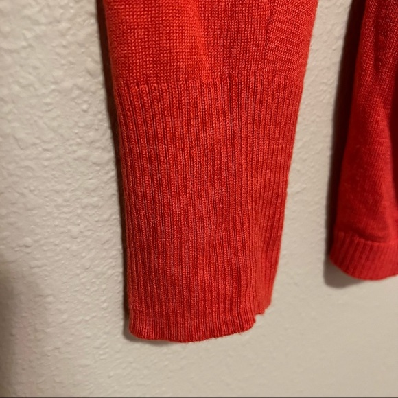 Light Cardigan Sweater ~ T Tahari - Picture 4 of 4